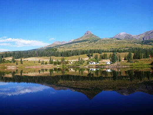 Road Trip Through Southern Colorado Molas Lake in the morning