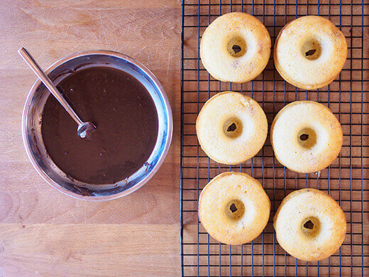 Prepare chocolate hazelnut glaze