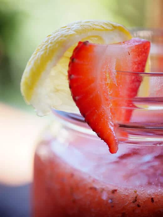 Strawberry lemonade