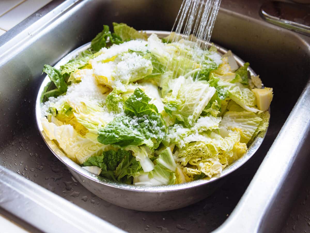 Soak the cabbage in salted water