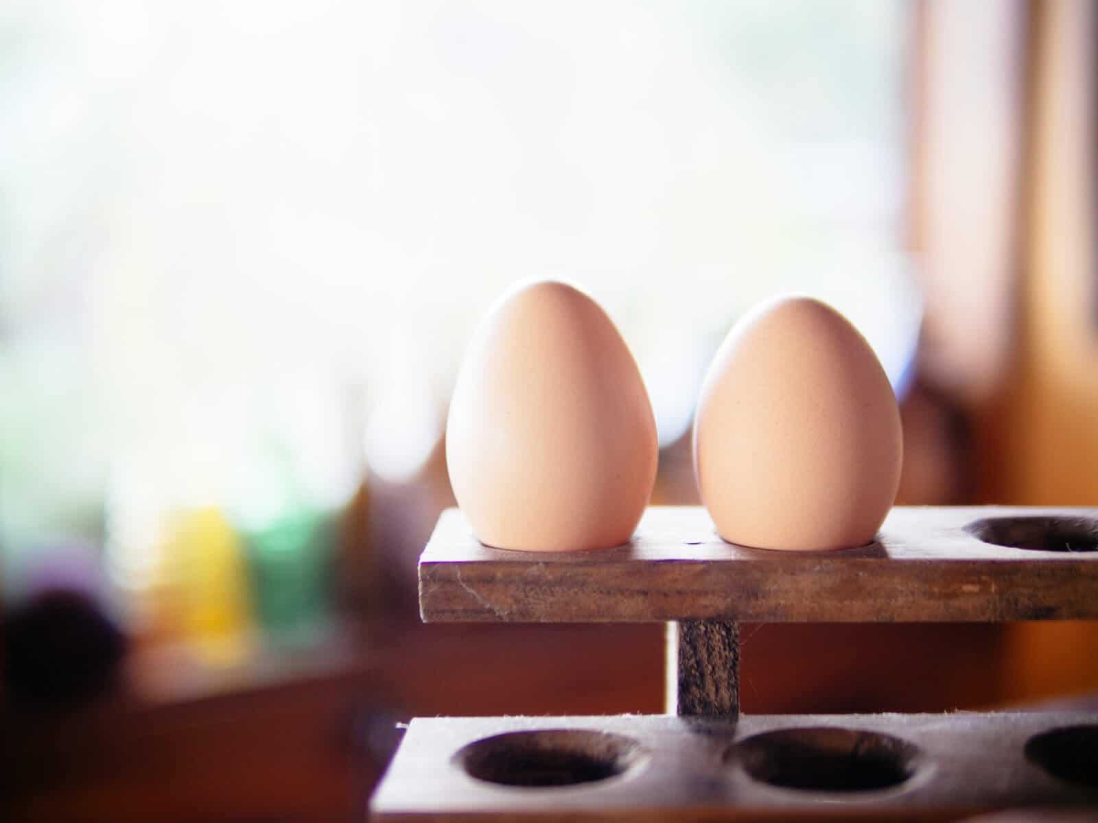 Eggs from backyard chickens and family farms don't need to be refrigerated